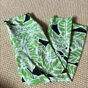 ALO Green Leaf Print Cropped Leggings Size S Yoga Athletic